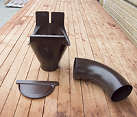 Klempířské prvky-okapový systém-Okapový systém z barveného pozinku