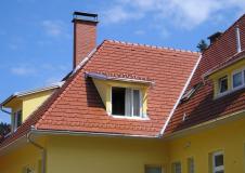 Tondach-šikmá střecha-pálená krytina-střešní tašky-Steinbrück režná-realizace